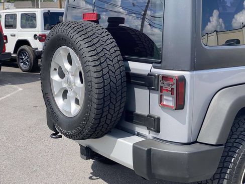 Used 2013 Jeep Wrangler Sport AWD/4WD image 45