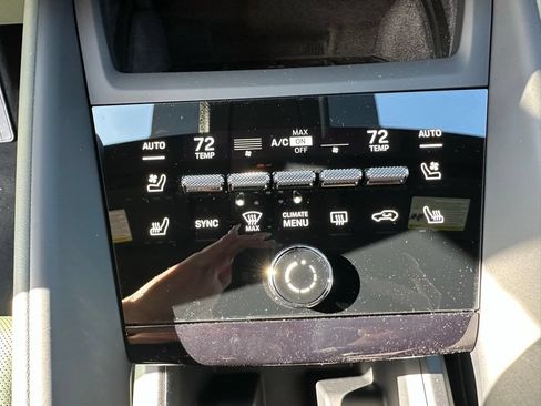 New 2026 Porsche Macan 4 Electric AWD/4WD image 27
