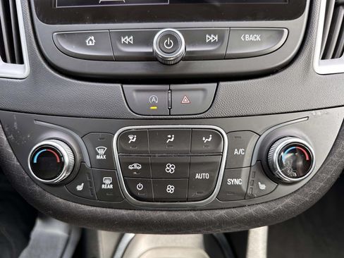 Used 2024 Chevrolet Malibu LT FWD image 23