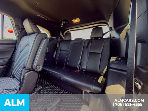 Used 2022 Toyota Highlander XSE AWD/4WD image 22