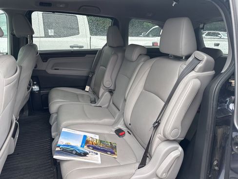 Used 2018 Honda Odyssey Elite image 11