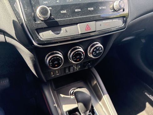 Used 2025 Mitsubishi Outlander Sport SE AWD/4WD image 12