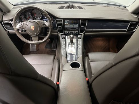 Used 2016 Porsche Panamera 4 Edition image 4