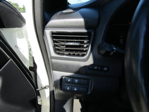 Used 2019 Nissan Leaf SL w/ SL Technology Package image 17