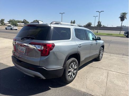 Used 2023 GMC Acadia SLT FWD image 5
