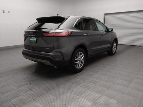 Used 2024 Ford Edge SEL image 9