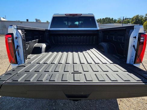 New 2026 GMC Sierra 2500 Denali w/ Denali Reserve Package image 4