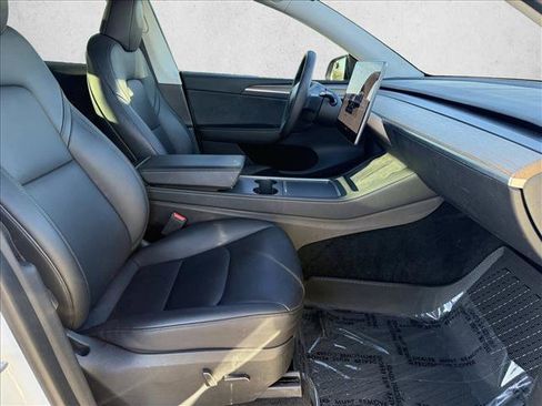 Used 2023 Tesla Model Y Long Range image 11