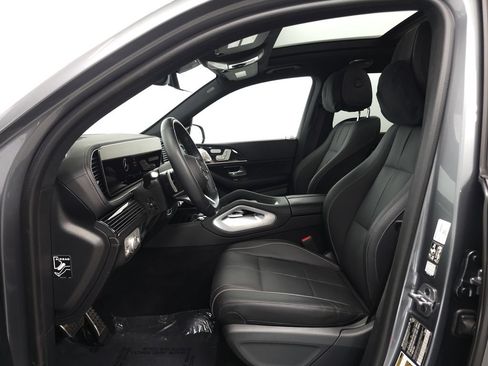 Certified 2025 Mercedes-Benz GLS 450 4MATIC image 8