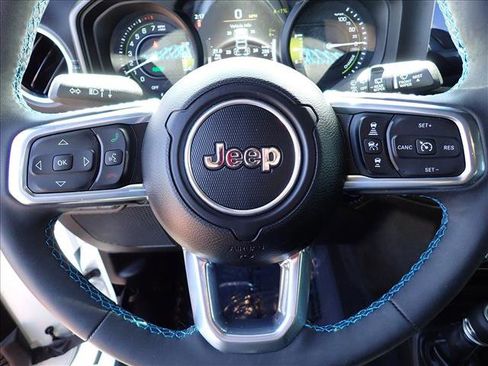 Used 2024 Jeep Wrangler High Altitude AWD/4WD image 16