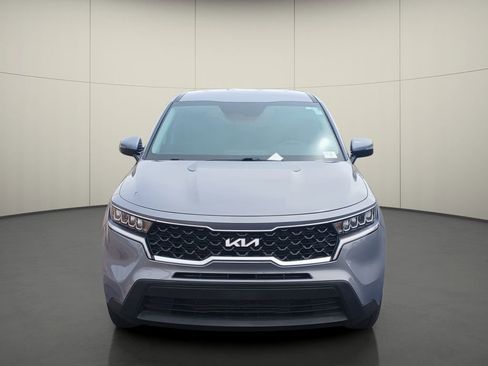 Used 2022 Kia Sorento LX AWD/4WD image 2