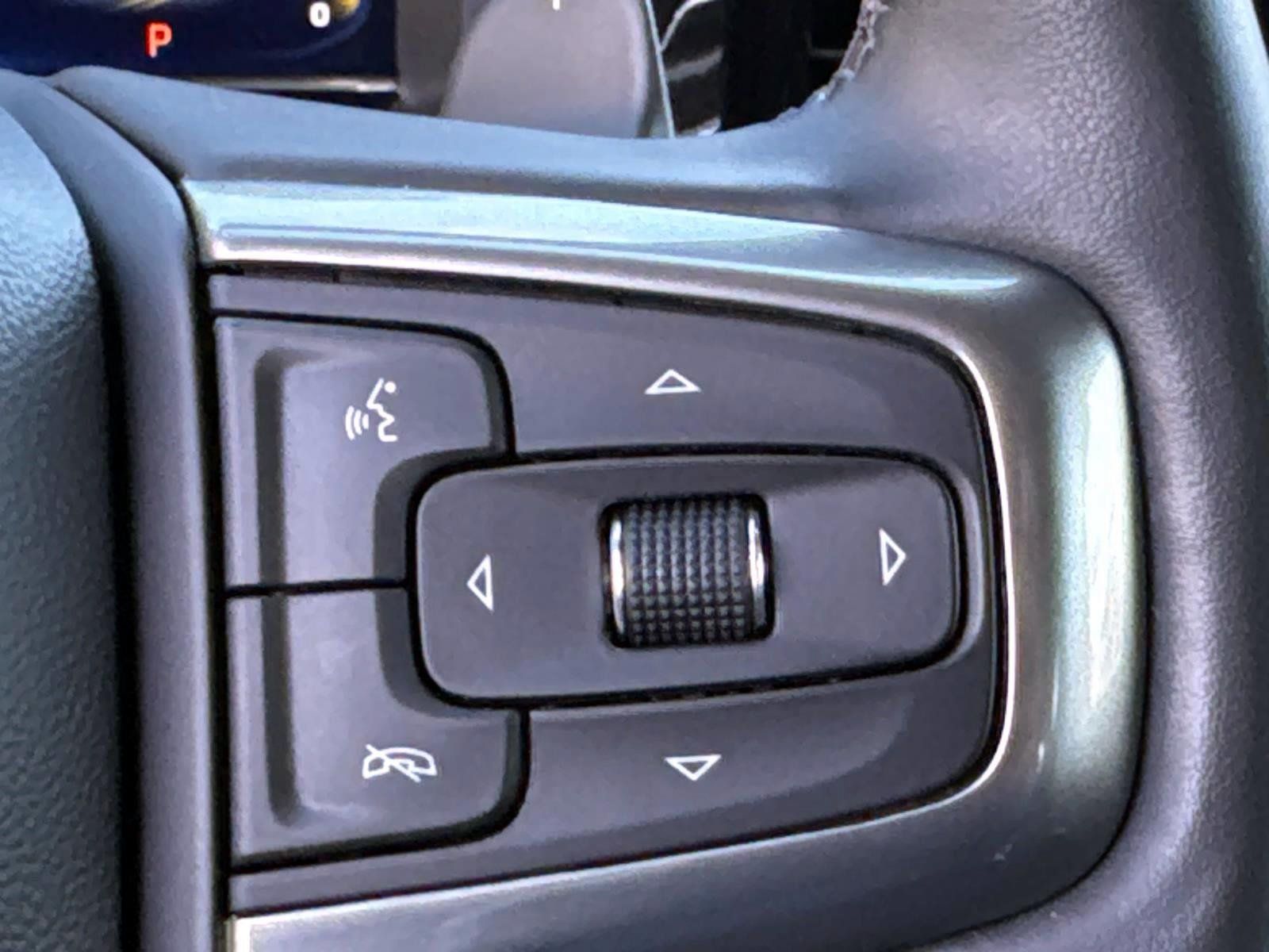 Used 2023 Chevrolet Silverado 1500 LTZ w/ LTZ Convenience Package II AWD/4WD image 24