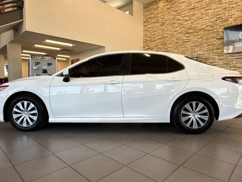 Used 2023 Toyota Camry LE image 2