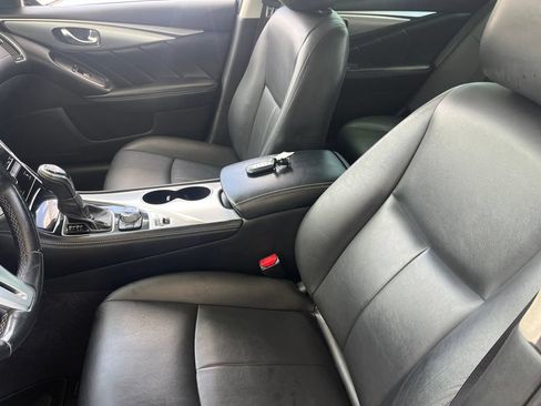 Used 2020 INFINITI Q50 Luxe w/ Essential Package (3.0T Luxe) RWD image 9