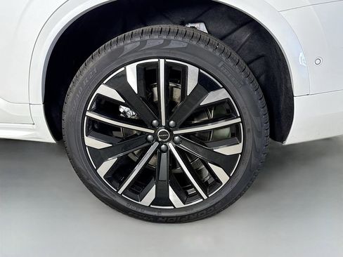 New 2026 Volvo XC90 B6 Plus w/ Protection Package Premier AWD/4WD image 33