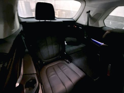 Used 2020 BMW X7 xDrive40i w/ Premium Package image 30