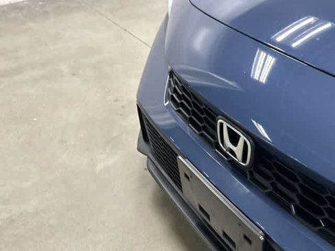 Used 2025 Honda Civic Sport image 30