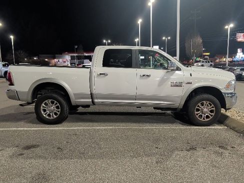 Used 2015 RAM 2500 Laramie image 2