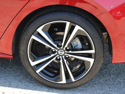 Used 2020 Nissan Sentra SR FWD image 9