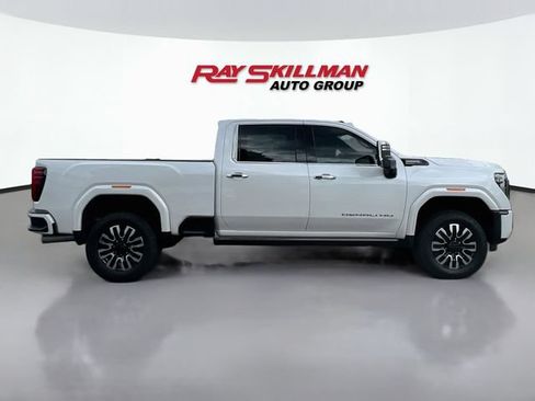 Used 2024 GMC Sierra 2500 Denali Ultimate AWD/4WD image 8