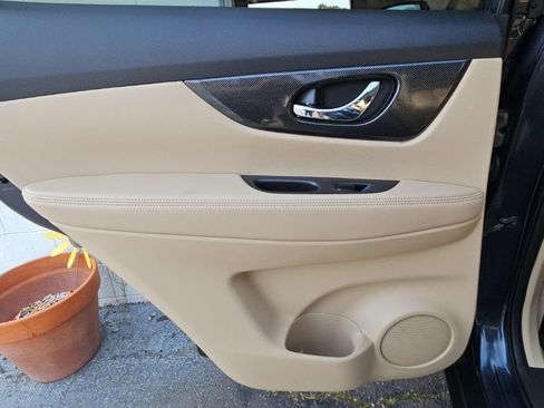 Used 2016 Nissan Rogue SL w/ SL Premium Package AWD/4WD image 30