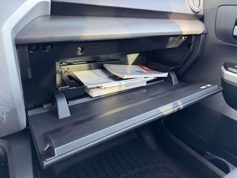 Used 2016 Toyota Tundra SR5 w/ SR5 Upgrade Package AWD/4WD image 43