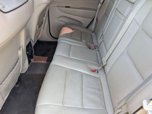Used 2012 Jeep Grand Cherokee Overland AWD/4WD image 23