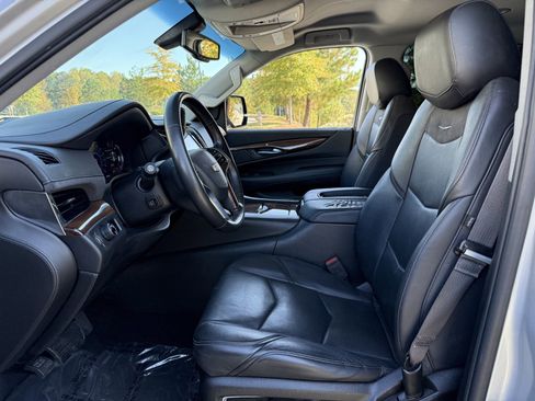 Used 2016 Cadillac Escalade 2WD image 33