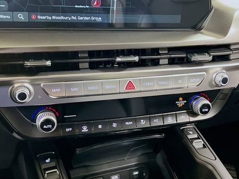 New 2025 Kia Telluride S image 16