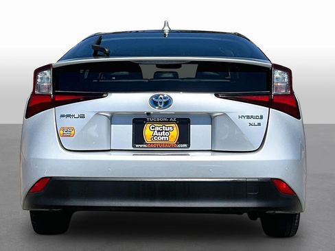 Used 2022 Toyota Prius XLE FWD image 4