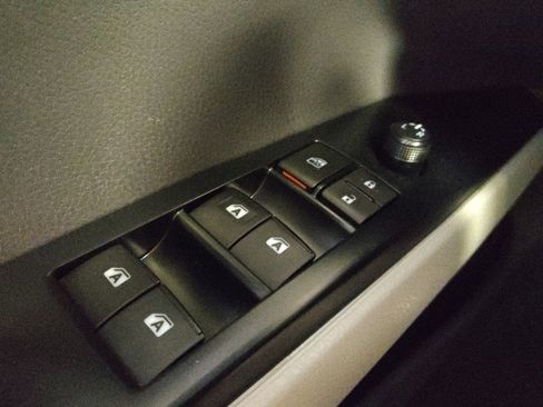 Used 2019 Toyota Camry SE image 27