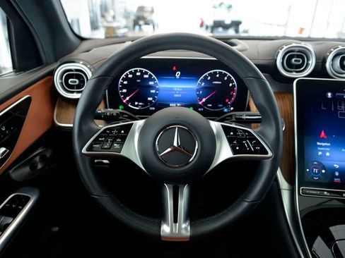 Used 2023 Mercedes-Benz GLC 300 4MATIC image 18