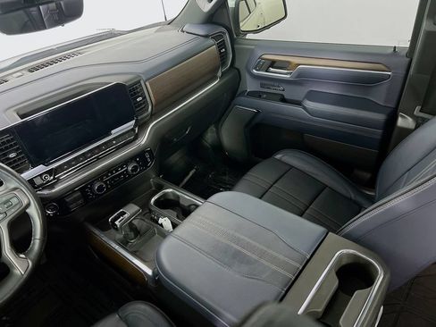 Certified 2024 Chevrolet Silverado 1500 High Country w/ Technology Package AWD/4WD image 24