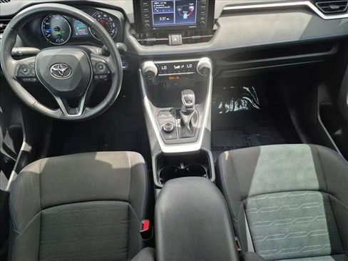 Used 2022 Toyota RAV4 SE AWD/4WD image 17