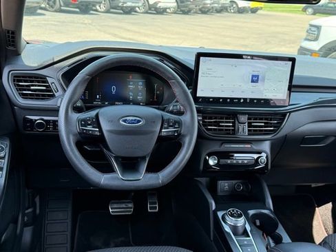 Certified 2023 Ford Escape ST-Line w/ Tech Pack #1 AWD/4WD image 3