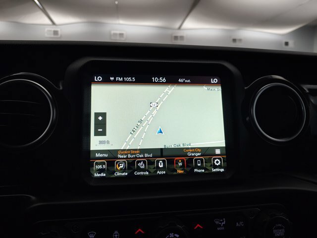 Used 2021 Jeep Wrangler Unlimited Sahara AWD/4WD image 3