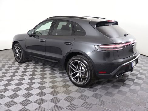 Used 2025 Porsche Macan image 3