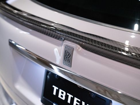 Used 2026 Rolls-Royce Cullinan AWD/4WD image 19
