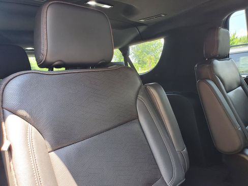 Used 2021 Chevrolet Suburban High Country w/ Premium Package AWD/4WD image 51