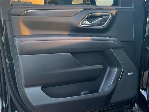 Used 2023 Chevrolet Tahoe RST AWD/4WD image 22