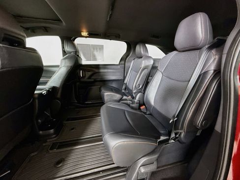 Certified 2021 Toyota Sienna XSE w/ XSE Plus Package FWD image 27