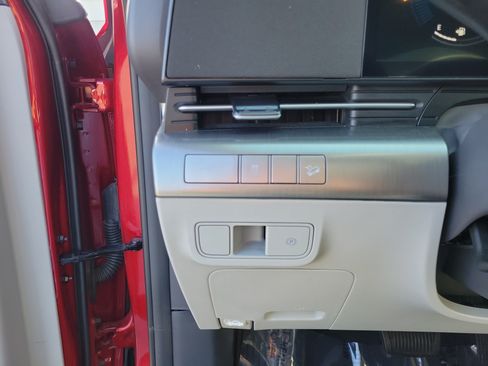 Used 2024 Hyundai Kona SEL FWD image 21
