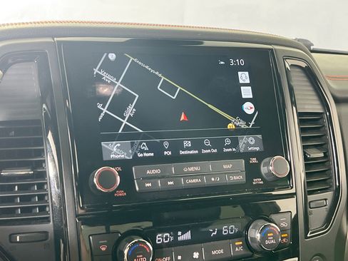 Used 2021 Nissan Titan PRO-4X w/ Pro-4x Convenience Package image 13