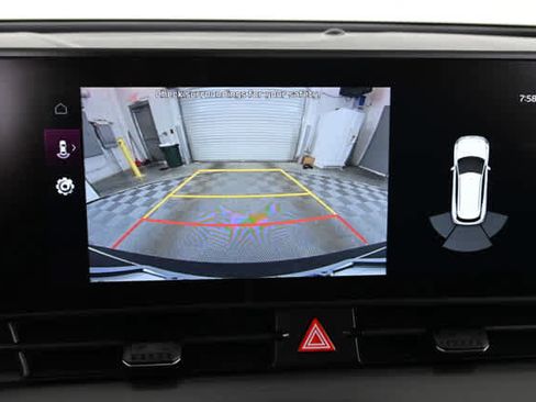Used 2023 Kia Sportage EX image 4