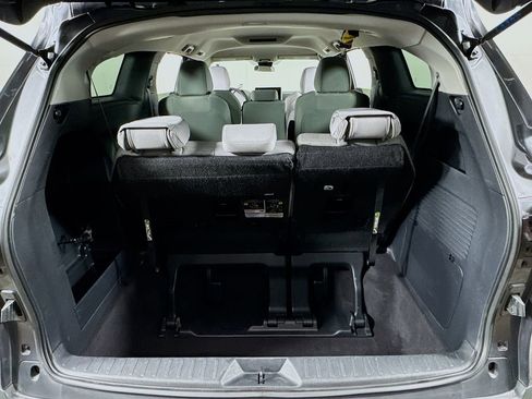 Certified 2025 Toyota Sienna LE image 20