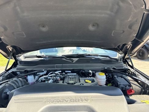 New 2025 RAM 2500 Big Horn AWD/4WD image 30