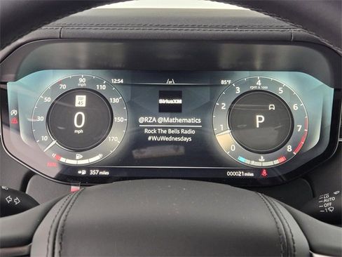 New 2026 Land Rover Range Rover Long Wheelbase SE image 27