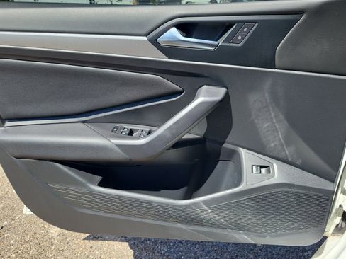 Used 2019 Volkswagen Jetta FWD image 30