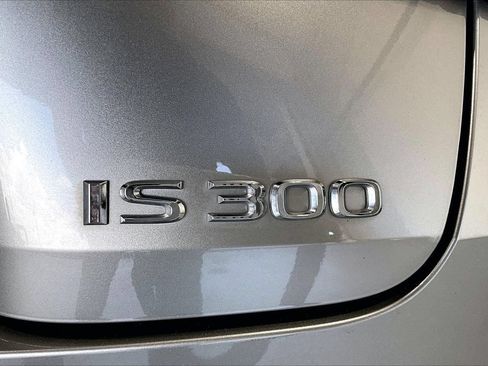 Used 2023 Lexus IS 300 w/ Comfort Package RWD image 31