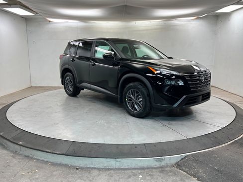 New 2026 Nissan Rogue SV w/ Cold Weather Package image 7